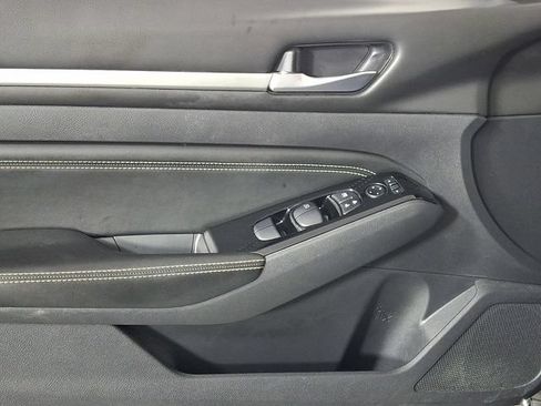 Used 2021 Nissan Altima 2.5 SV FWD image 14