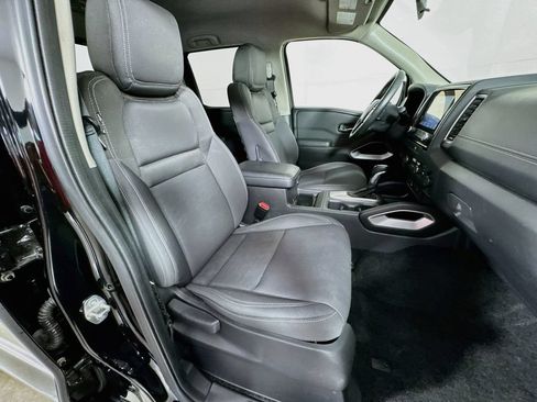 Used 2022 Nissan Frontier SV RWD image 34