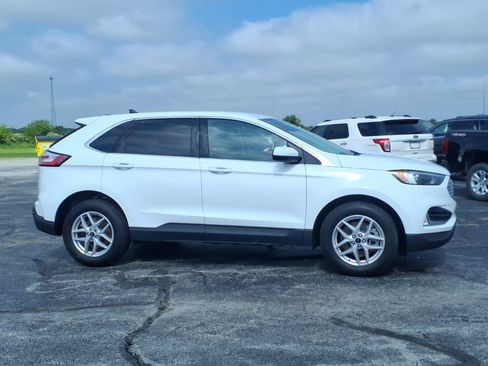 Used 2024 Ford Edge SEL w/ Convenience Package AWD/4WD image 2