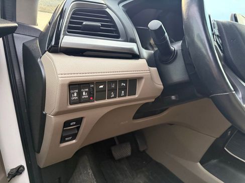 Used 2019 Honda Odyssey Elite image 13