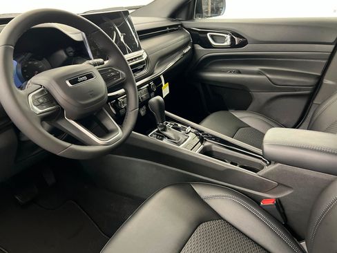 New 2026 Jeep Compass Latitude AWD/4WD image 15