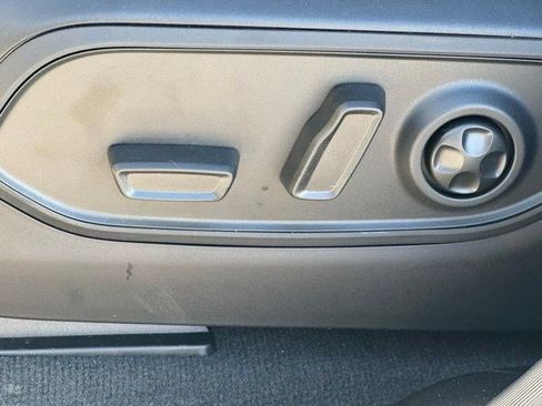 New 2026 Jeep Grand Cherokee Altitude image 8