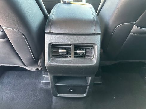Used 2024 Ford Edge SEL AWD/4WD image 25