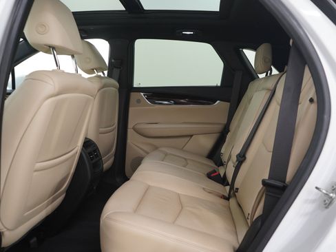 Used 2019 Cadillac XT5 Luxury AWD/4WD image 15