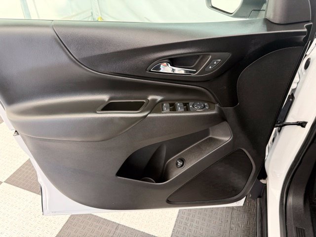Used 2024 Chevrolet Equinox LT FWD image 14