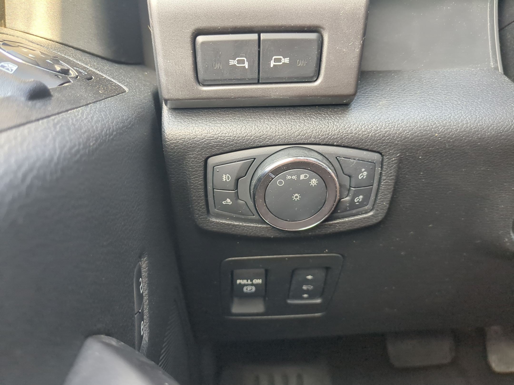 Used 2019 Ford F150 XLT w/ Equipment Group 302A Luxury AWD/4WD image 26