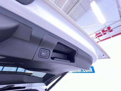 Used 2021 GMC Acadia SLT w/ Elevation Edition AWD/4WD image 46