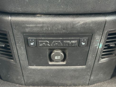 Used 2015 RAM 3500 Laramie image 30