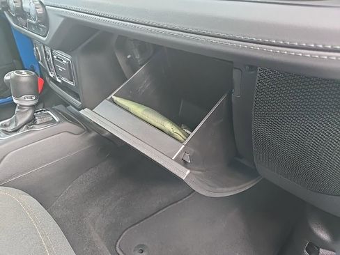 Used 2024 Jeep Wrangler Sahara w/ Technology Group AWD/4WD image 76