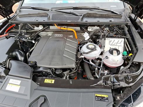 Used 2023 Audi Q5 e Premium Plus w/ Premium Plus Package image 32