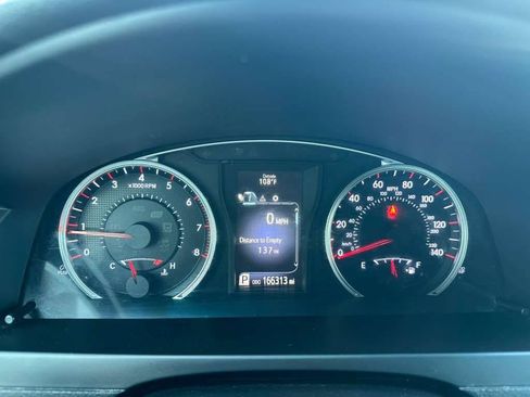 Used 2016 Toyota Camry SE FWD image 15
