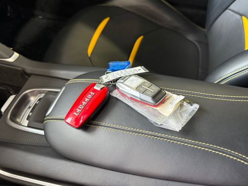 Used 2017 Ferrari GTC4Lusso AWD/4WD image 43