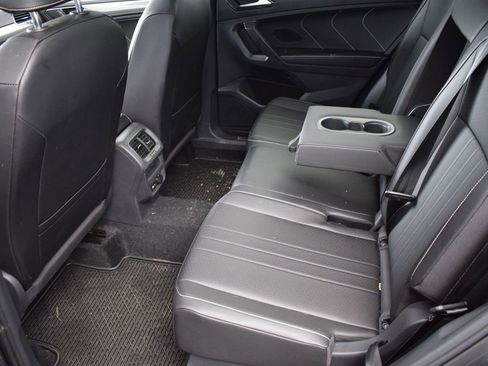 Certified 2022 Volkswagen Tiguan SE R-Line image 24