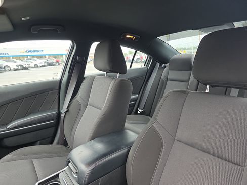 Used 2022 Dodge Charger SXT image 6