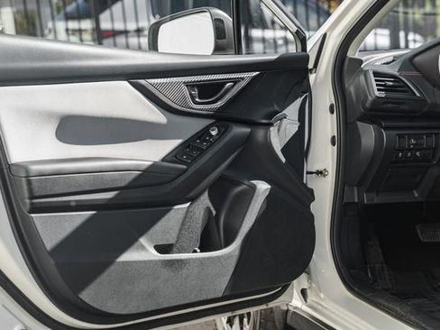 Used 2023 Subaru Crosstrek 2.0i Premium image 34