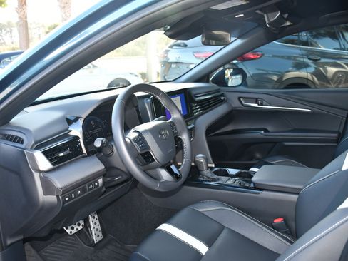 Certified 2025 Toyota Camry SE image 7