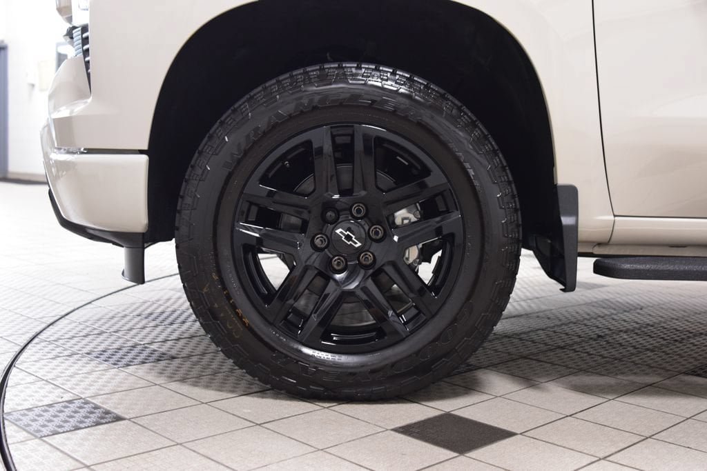 New 2026 Chevrolet Silverado 1500 RST w/ RST All Star Premium Package AWD/4WD image 28