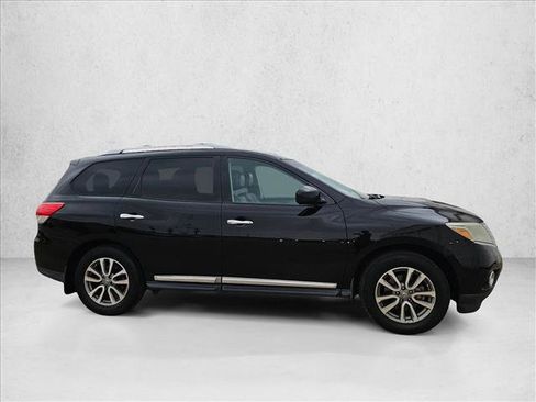 Used 2014 Nissan Pathfinder SL w/ Trailer Tow Package image 4