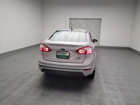 Used 2016 Ford Fiesta SE FWD image 7