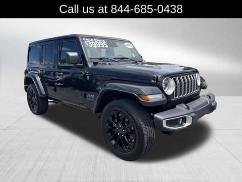 Certified 2025 Jeep Wrangler Unlimited Sahara w/ Safety Group AWD/4WD image 3