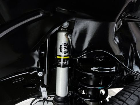 Used 2022 Jeep Gladiator Overland w/ Popular Equipment Package image 5