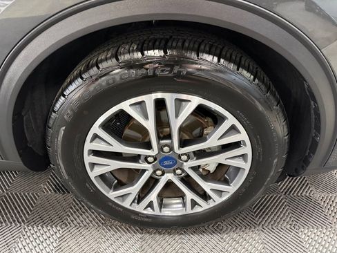 Used 2020 Ford Escape SEL FWD image 18