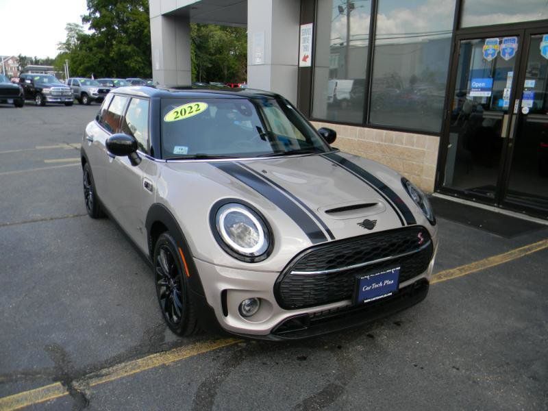 Used 2022 MINI Cooper Clubman S w/ Premium Package AWD/4WD image 2