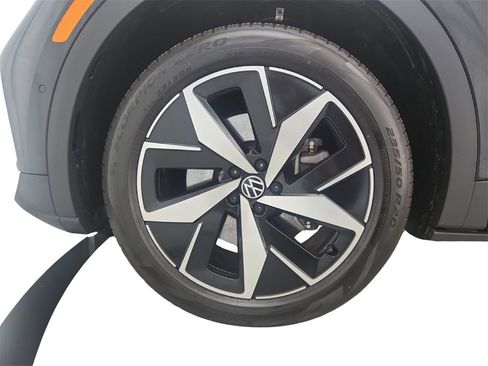 Used 2023 Volkswagen ID.4 Pro S image 38