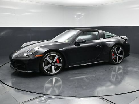 Certified 2026 Porsche 911 Targa 4S AWD/4WD image 1
