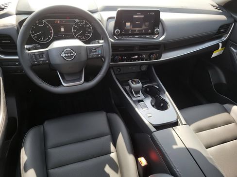 New 2026 Nissan Rogue Dark Armor FWD image 18