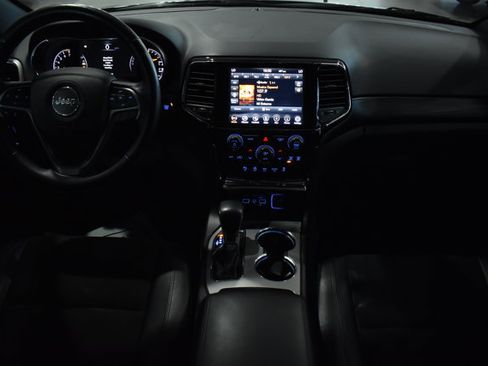 Used 2021 Jeep Grand Cherokee Laredo X AWD/4WD image 33