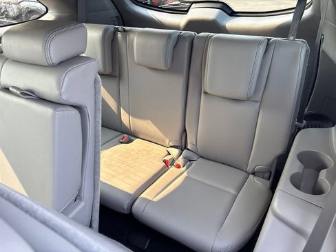Used 2018 Toyota Highlander XLE AWD/4WD image 13