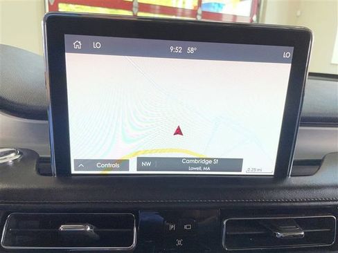 Used 2023 Lincoln Aviator AWD image 16