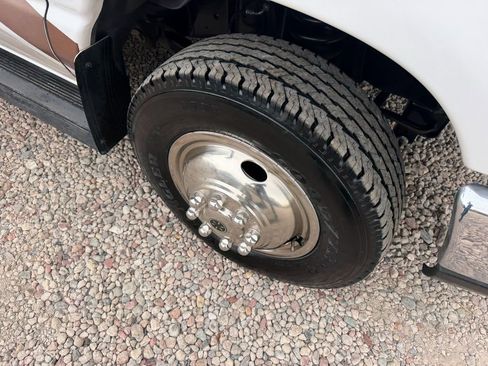 Used 2017 Ford E-350 and Econoline 350 Super Duty w/ Motorhome Prep Package image 2