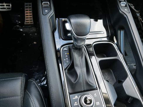 Used 2022 Kia Telluride SX w/ SX Prestige Package image 24