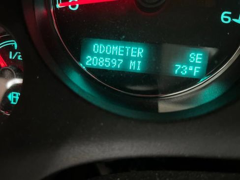 Used 2014 Chevrolet Tahoe LTZ AWD/4WD image 2