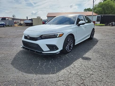 Used 2023 Honda Civic Touring image 9