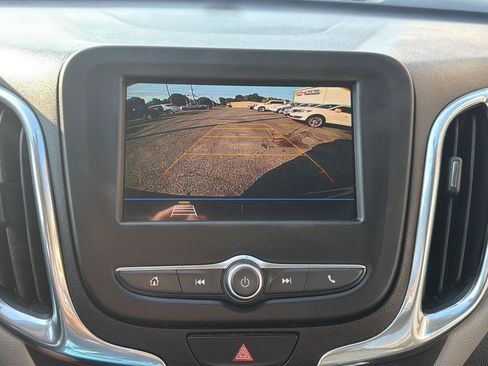 Used 2019 Chevrolet Equinox LS w/ LS Convenience Package FWD image 20