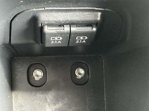 Used 2019 Toyota RAV4 XLE image 11