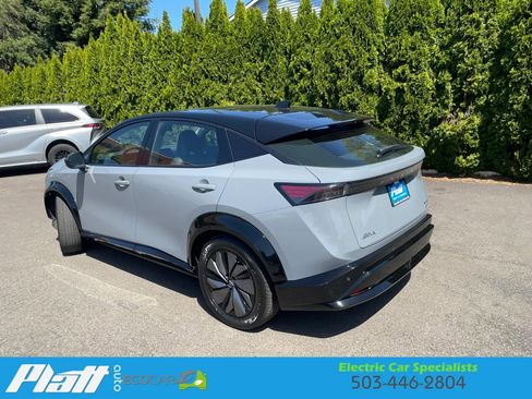 Used 2023 Nissan Ariya AWD image 7