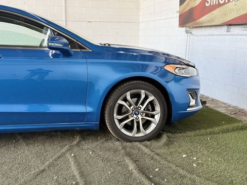 Used 2020 Ford Fusion Titanium image 13