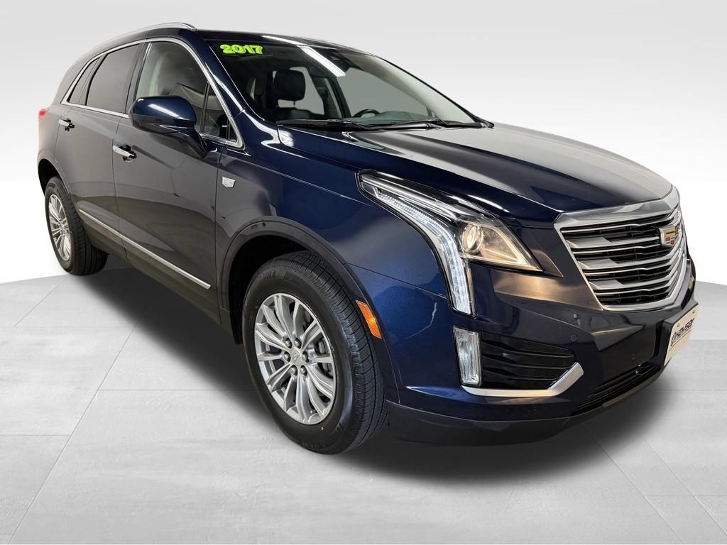 Used 2017 Cadillac XT5 Luxury w/ Driver Awareness Package AWD/4WD image 2