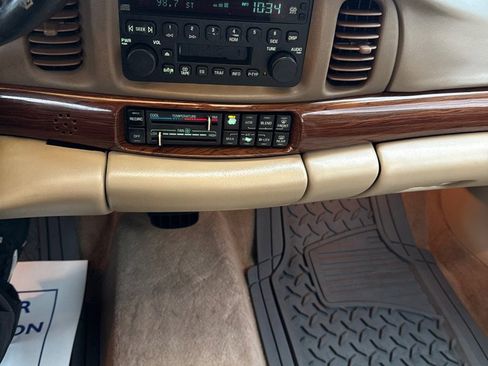 Used 2005 Buick Le Sabre Custom image 17