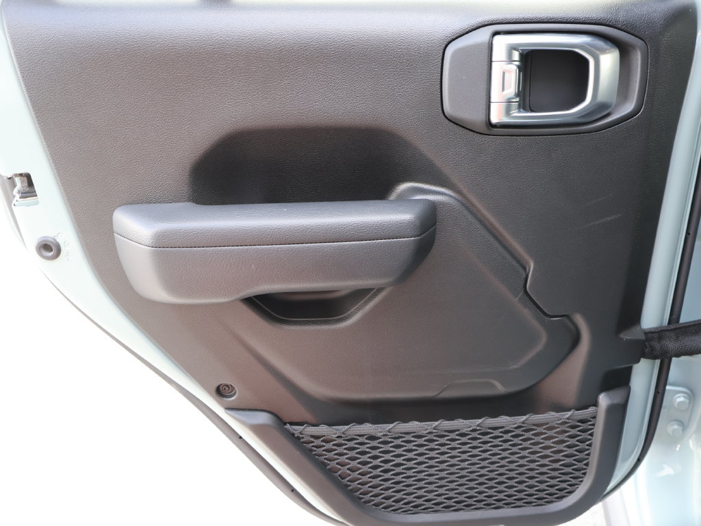 Used 2024 Jeep Wrangler Unlimited AWD/4WD image 15