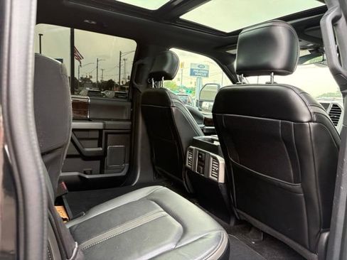 Used 2015 Ford F150 Platinum w/ Equipment Group 701A Luxury AWD/4WD image 14