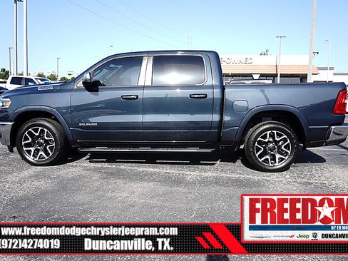Used 2025 RAM 1500 Laramie AWD/4WD image 2