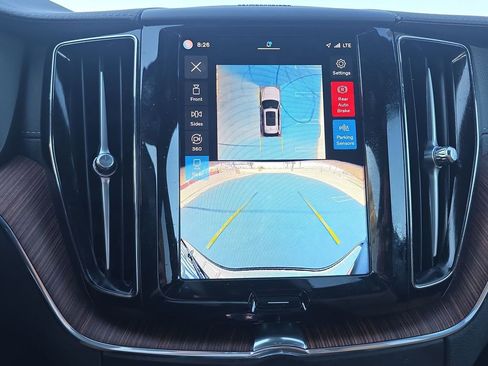 Used 2025 Volvo XC60 B5 Ultra w/ Protection Package Premier image 15