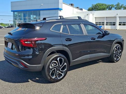 Certified 2025 Chevrolet Trax RS w/ Driver Confidence Package FWD image 6