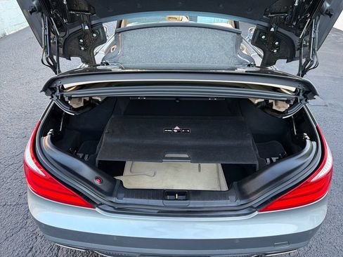 Used 2013 Mercedes-Benz SL 550 image 11