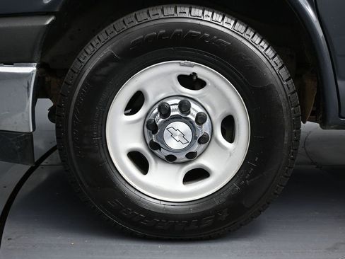 Used 2017 Chevrolet Express 3500 LT w/ LT Preferred Equipment Group image 10